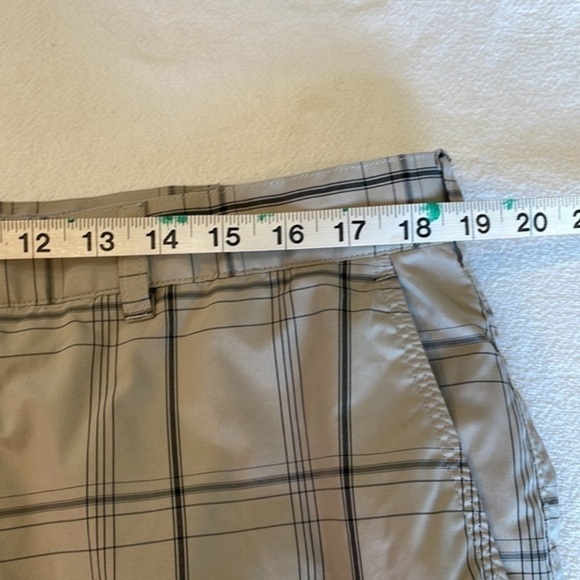 Mens shorts PGA tour athletic plaid career casual flat front - Picture 7 of 8
